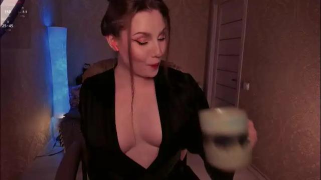 Image 12 of eesmaaarr Stream on Chaturbate on 6 days ago