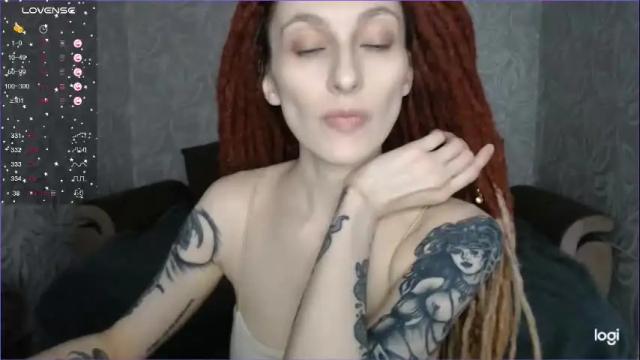 Image 3 of effy_gray Stream on Chaturbate on 1 month ago