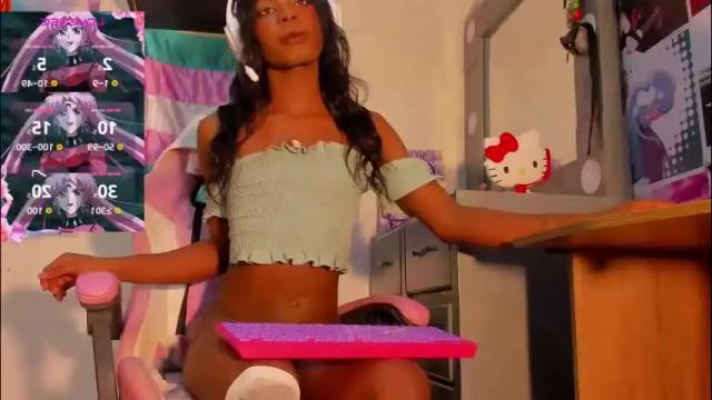 Image 2 of effy_marinn Stream on Chaturbate on 23 days ago
