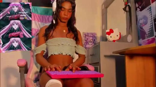 Image 3 of effy_marinn Stream on Chaturbate on 23 days ago