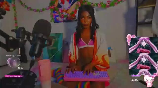 Image 8 of effy_marinn Stream on Chaturbate on 2 months ago