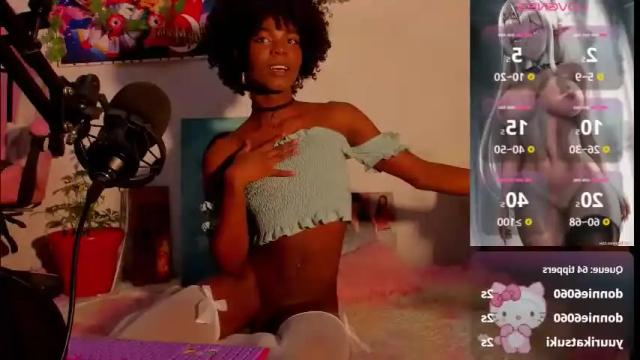 Image 2 of effy_marinn Stream on Chaturbate on 2 months ago