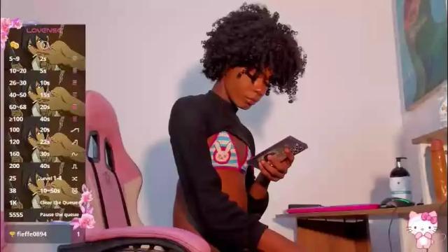 Image 2 of effy_marinn Stream on Chaturbate on 8 days ago