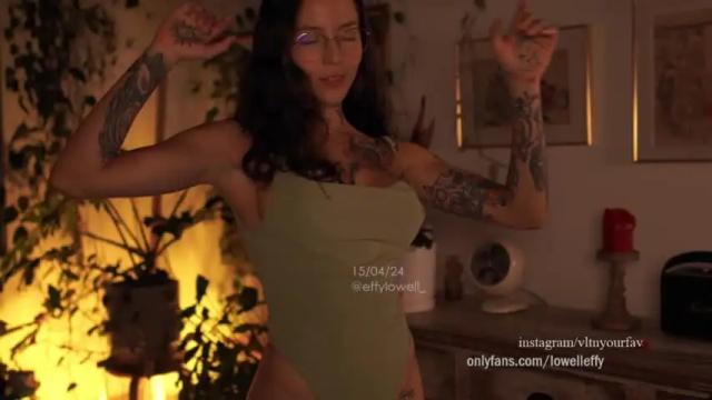 Image 10 of effylowell_ Stream on Chaturbate on 13 months ago