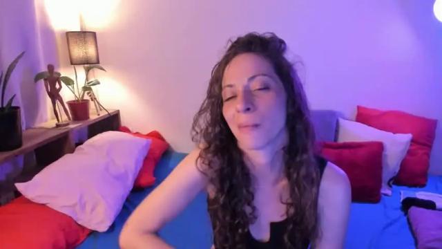 Image 7 of effysroom Stream on Chaturbate on 17 months ago