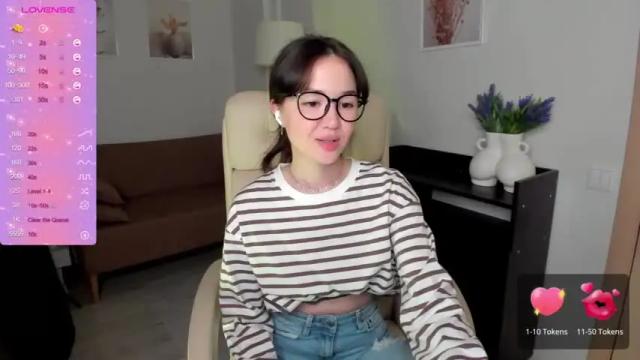 Image 4 of efulia_wood Stream on Chaturbate on 20 months ago