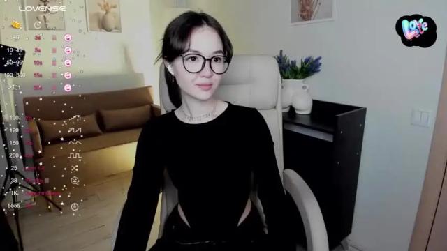Image 2 of efulia_wood Stream on Chaturbate on 20 months ago