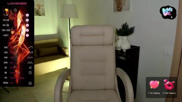 Image 10 of efulia_wood Stream on Chaturbate on 19 months ago