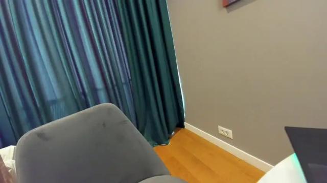 Image 7 of ehotlovea Stream on Chaturbate on 19 days ago