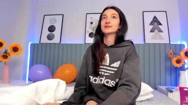 Image 11 of eiimy_miller_ Stream on Chaturbate on 14 months ago