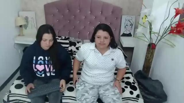 Image 2 of eileenandmaite Stream on Chaturbate on 15 months ago
