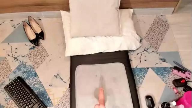 Image 8 of eilin_clio Stream on Chaturbate on 1 month ago