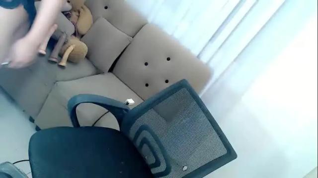 Image 3 of eilleh_loure Stream on Chaturbate on 1 month ago