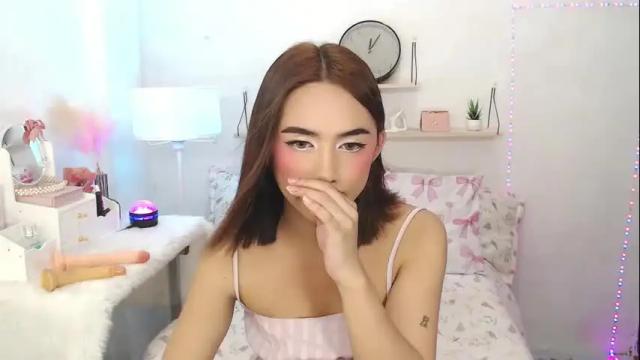 Image 10 of eilleh_loure Stream on Chaturbate on 12 days ago