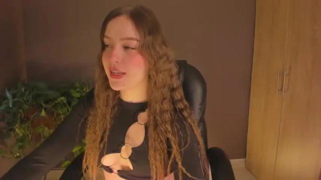 Image 12 of eilynlowy Stream on Chaturbate on 20 months ago