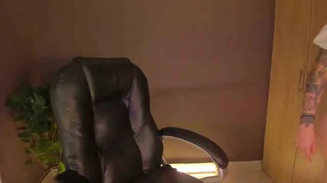 Thumbnail 1, eilynlowy's Stream at Chaturbate, 20 months ago