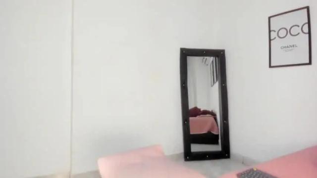 Image 2 of eimy_caro Stream on Chaturbate on 25 months ago