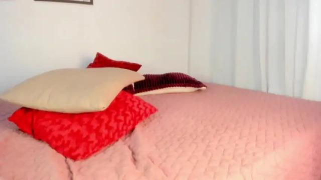 Image 3 of eimy_caro Stream on Chaturbate on 25 months ago