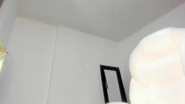 Image 12 of eimy_caro Stream on Chaturbate on 25 months ago