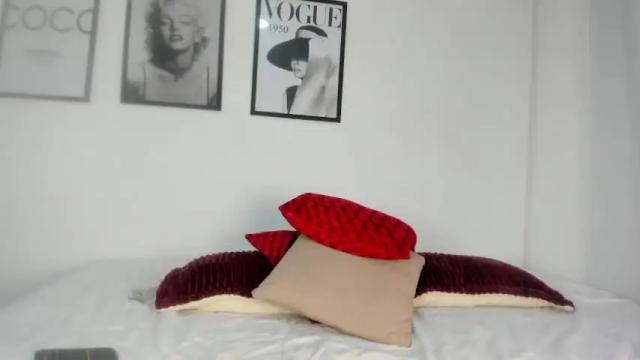 Image 2 of eimy_caro Stream on Chaturbate on 25 months ago