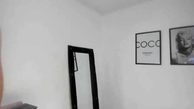 Image 8 of eimy_caro Stream on Chaturbate on 25 months ago