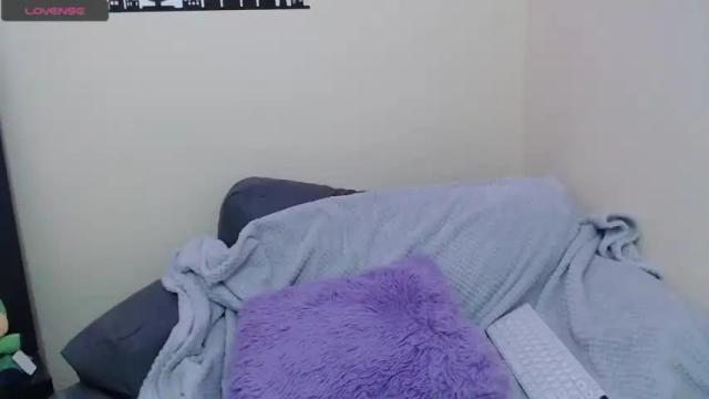 Image 10 of eimy_moon Stream on Chaturbate on 19 months ago