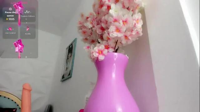 Image 3 of eimy_skinny Stream on Chaturbate on 18 days ago