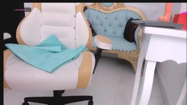 Image 7 of eimy_skinny Stream on Chaturbate on 17 days ago
