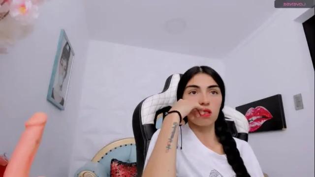 Image 3 of eimy_skinny Stream on Chaturbate on 6 days ago