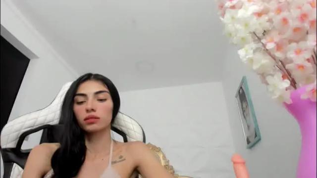 Image 2 of eimy_skinny Stream on Chaturbate on 3 months ago