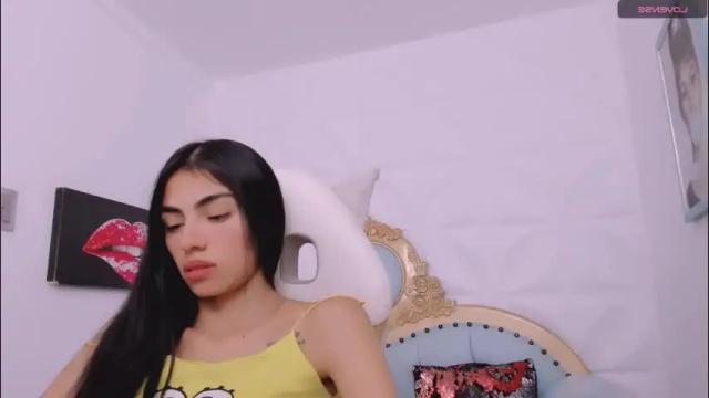 Image 3 of eimy_skinny Stream on Chaturbate on 2 months ago