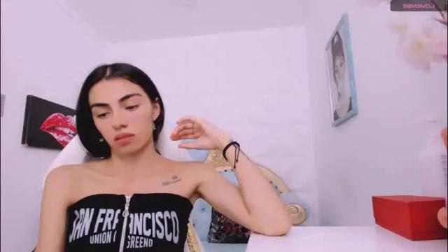 Image 4 of eimy_skinny Stream on Chaturbate on 2 months ago