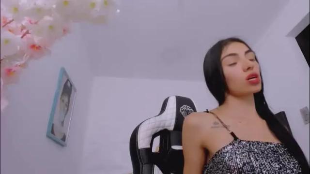 Image 4 of eimy_skinny Stream on Chaturbate on 2 months ago