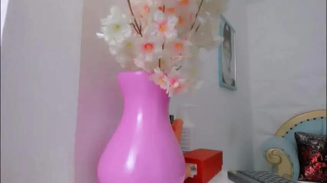 Image 4 of eimy_skinny Stream on Chaturbate on 2 months ago