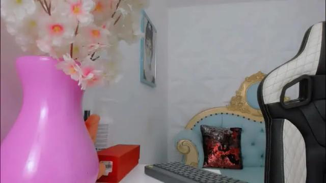 Image 8 of eimy_skinny Stream on Chaturbate on 2 months ago