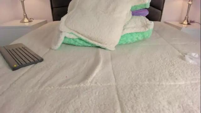 Image 8 of eimy_youn Stream on Chaturbate on 1 month ago