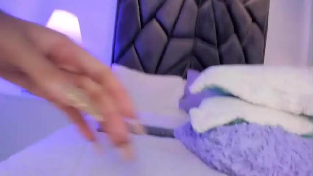 Image 11 of eimy_youn Stream on Chaturbate on 25 days ago