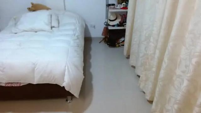 Image 4 of eimycollins Stream on Chaturbate on 17 months ago