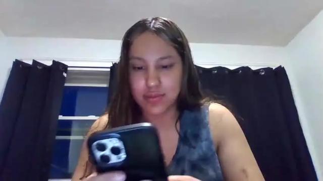 Image 4 of el3ctraa Stream on Chaturbate on 22 months ago