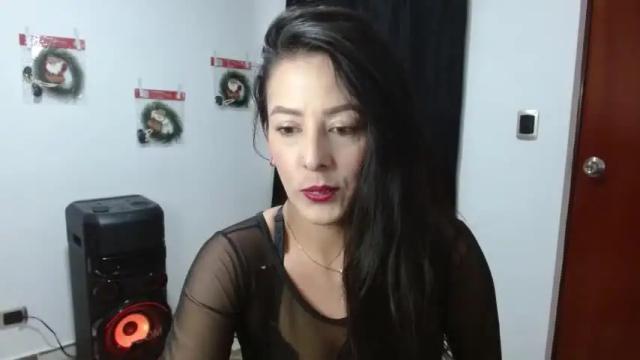 Image 2 of ela_3611 Stream on Chaturbate on 14 months ago