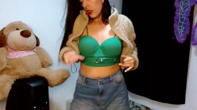 Image 3 of ela_3611 Stream on Chaturbate on 9 months ago