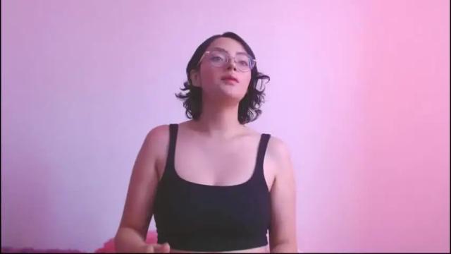 Image 2 of ela_cat Stream on Chaturbate on 16 months ago