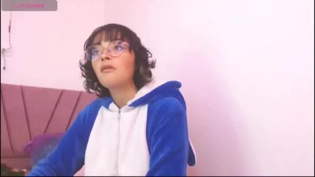 Image 11 of ela_cat Stream on Chaturbate on 16 months ago