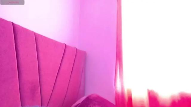 Image 3 of ela_cat Stream on Chaturbate on 14 months ago