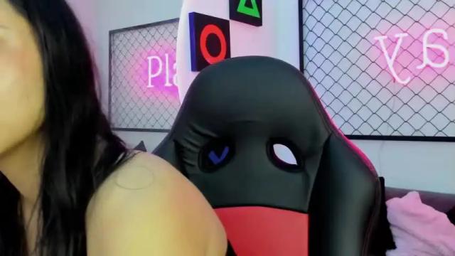 Image 8 of ela_georgiou Stream on Chaturbate on 14 months ago