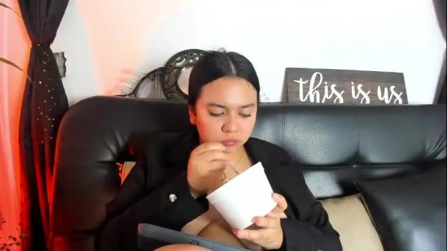 Thumbnail 1, ela_hilton3's Stream at Chaturbate, 2 months ago