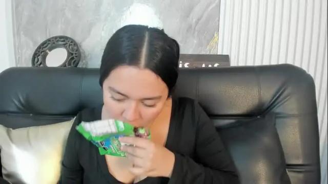 Thumbnail 1, ela_hilton3's Stream at Chaturbate, 1 month ago