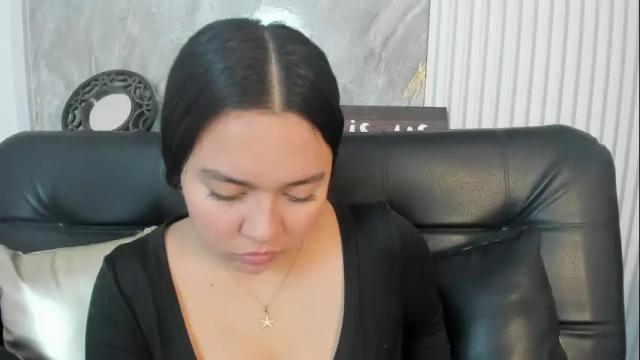 Image 2 of ela_hilton3 Stream on Chaturbate on 1 month ago