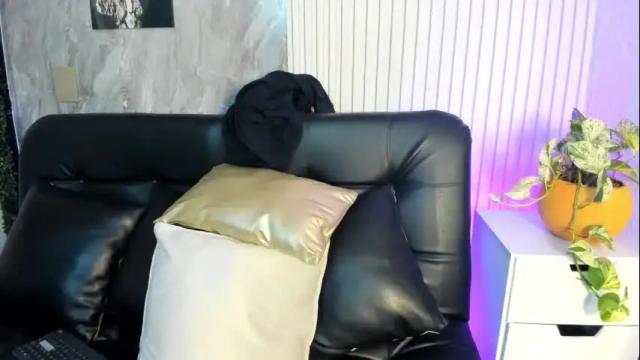 Image 2 of ela_hilton3 Stream on Chaturbate on 1 month ago