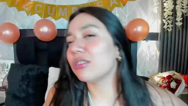 Image 2 of ela_hilton3 Stream on Chaturbate on 1 month ago